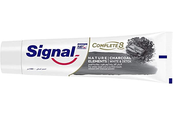 معجون اسنان المتكامل 8 مبيض ديتوكس بالفحم من سيجنال - 100 مل
